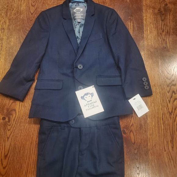Appaman Boys suit size 4T NWT